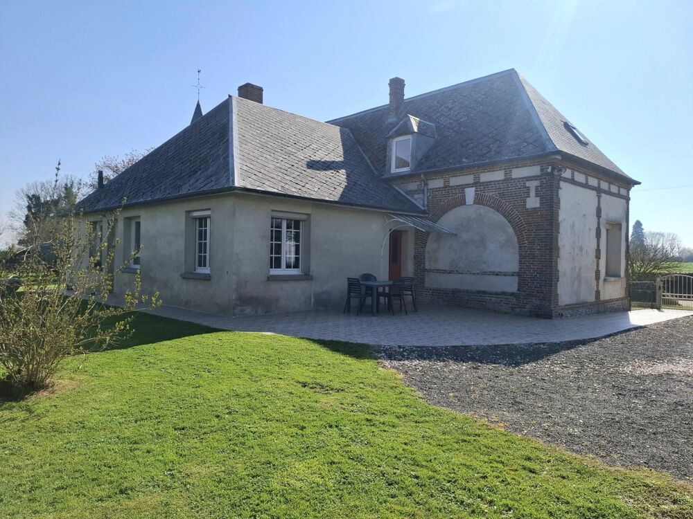 MAISON FAMILIALE AVEC TRIPLE GARAGE ET DÉPENDANCE