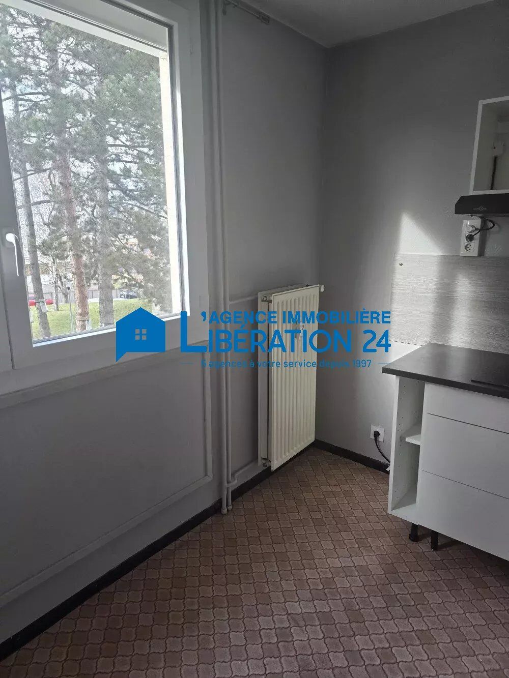 Location Appartement F1 dans une copro agréable Firminy