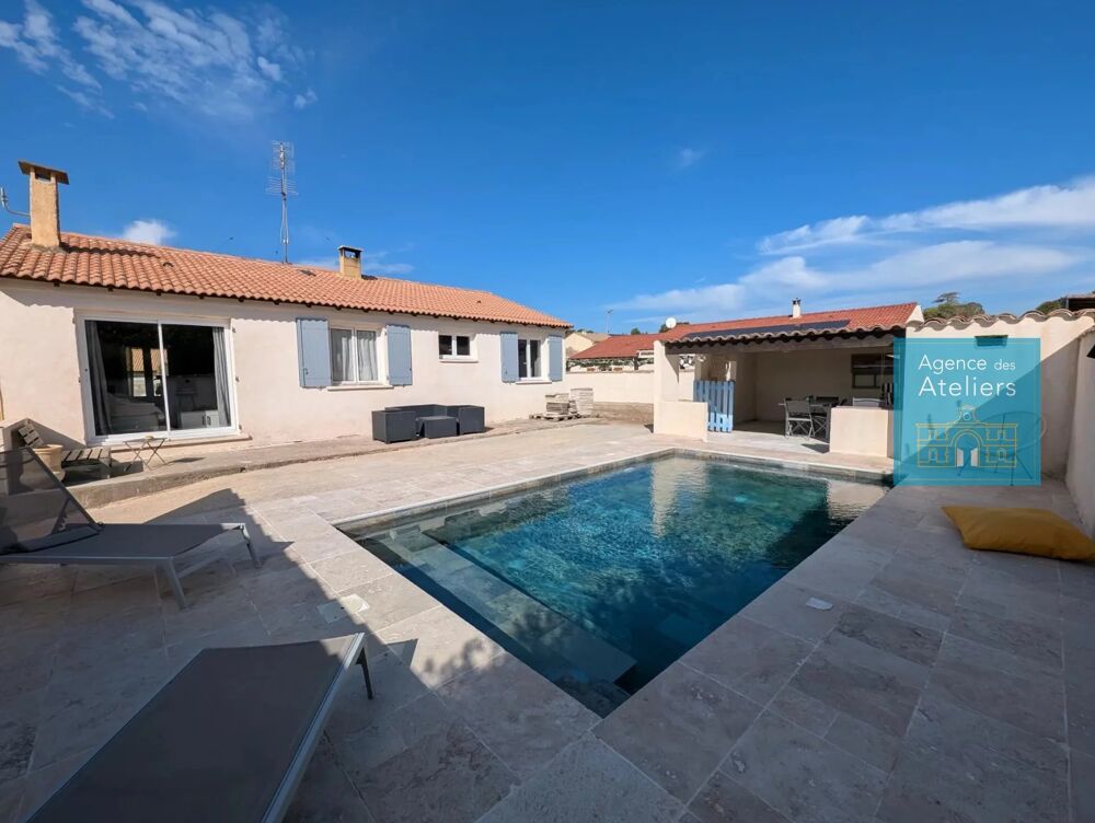 Vente Maison Villa 3 chambres plain-pied avec piscine et dépendance Saint-gilles