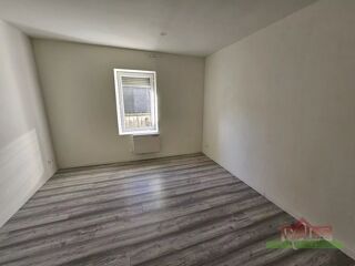  Immeuble à vendre 2 pièces 108 m²
