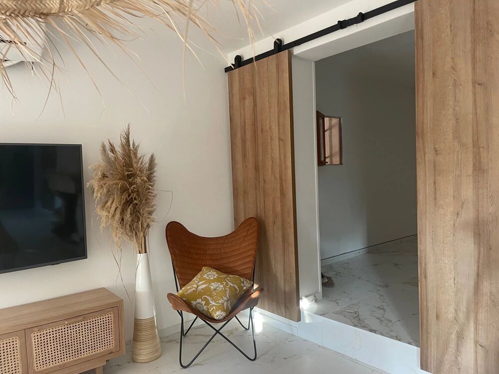 MAISON LUMINEUSE 3 CHAMBRES AVEC JARDIN À VALESCURE