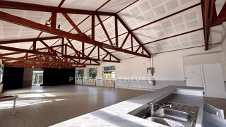  Immeuble à vendre 10 pièces 247 m²