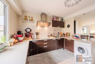  Appartement à louer 4 pièces 79 m²