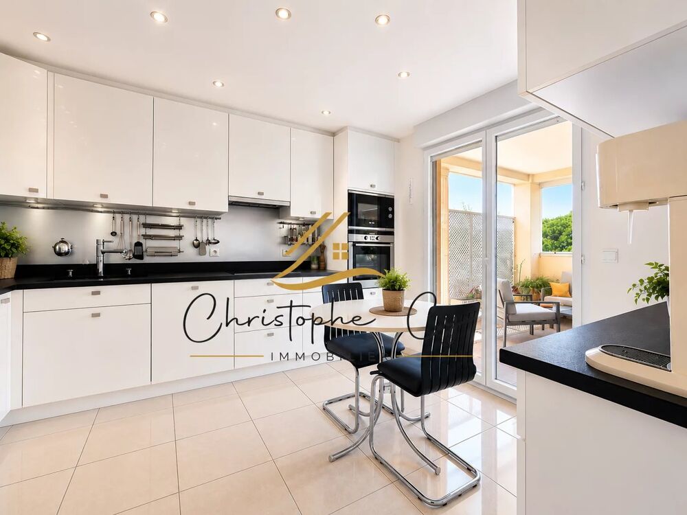 Vente Appartement EXCLUSIVITÉ – APPARTEMENT D'EXCEPTION 4 PIÈCES DE 108 M² – DERNI Fréjus