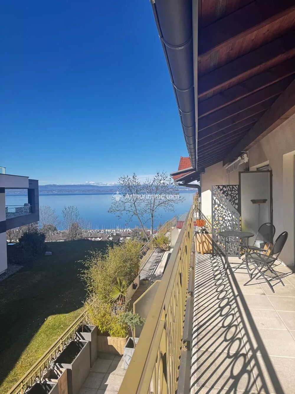 ÉVIAN-LES-BAINS  DERNIER ÉTAGE AVEC VUE LAC  75 m²  3 CHAMBRE