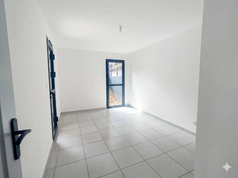 Vente Maison Maison T4 rénovée – Ligne des Bambous, Saint-Pierre Saint-pierre
