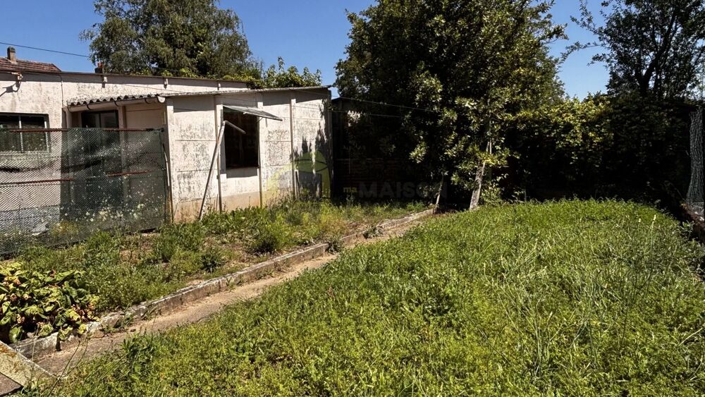 MAISON AVEC JARDIN ET GARAGE
