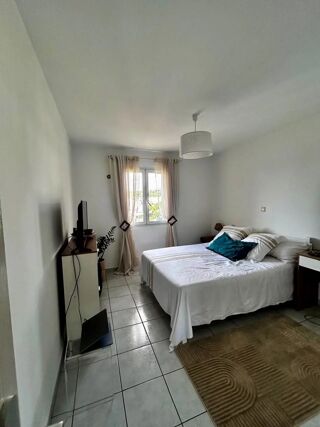 Vente Appartement Appartement - 3 pièces - 63 m² Sainte-suzanne