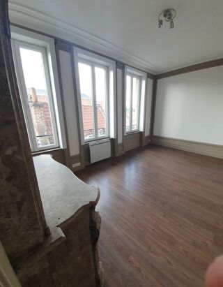  Appartement à louer 1 pièce 27 m²