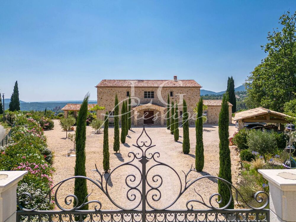 � vendre  Villa Tourrettes (83440)