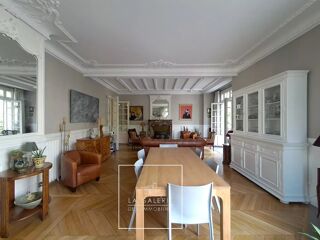  Appartement à vendre 5 pièces 145 m²