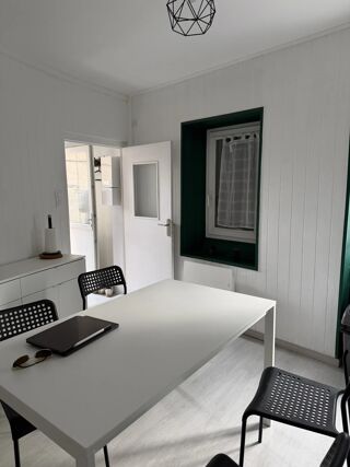 Location Maison À LOUER – Charmante maison de ville meublée, entièrement équipée Perrier