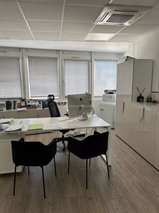   À louer – Très beau plateau de bureaux de 100 m² – Villeurbanne Villeurbanne
