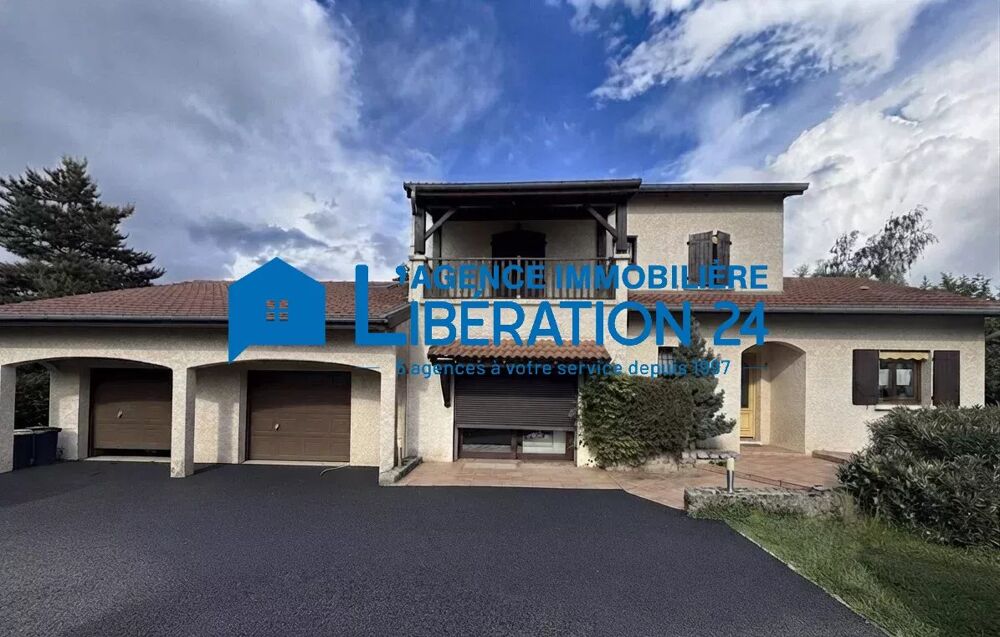 Maison familiale de 198 m2 au calme avec beau terrain plat  Se