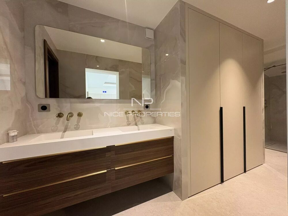 à vendre  Villa Beausoleil (06240)