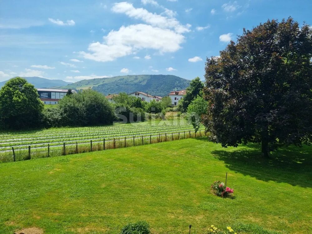  vendre  Maison Cambo-les-Bains (64250)