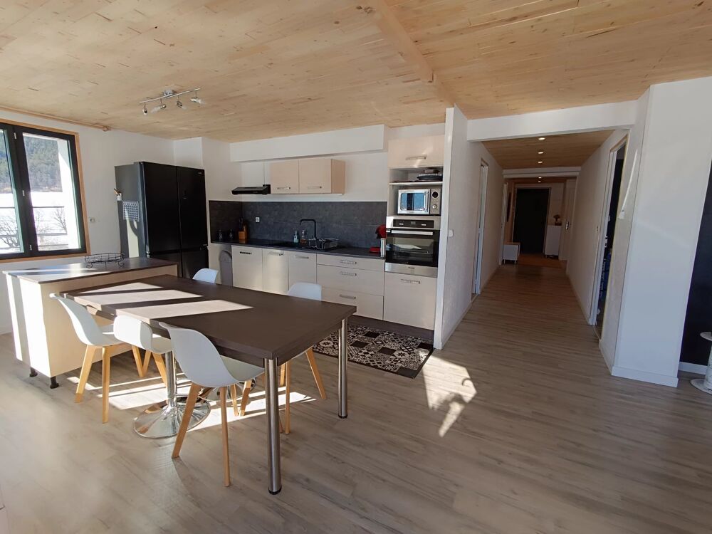 Appartement T4 /balcon avec vue montagnes situé à Méaudre