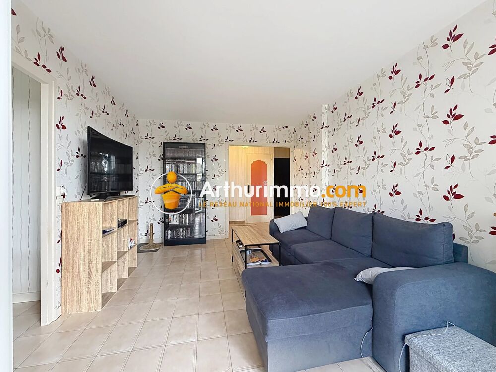 Appartement T5 lumineux avec balcon et parking sécurisé à Bourgo