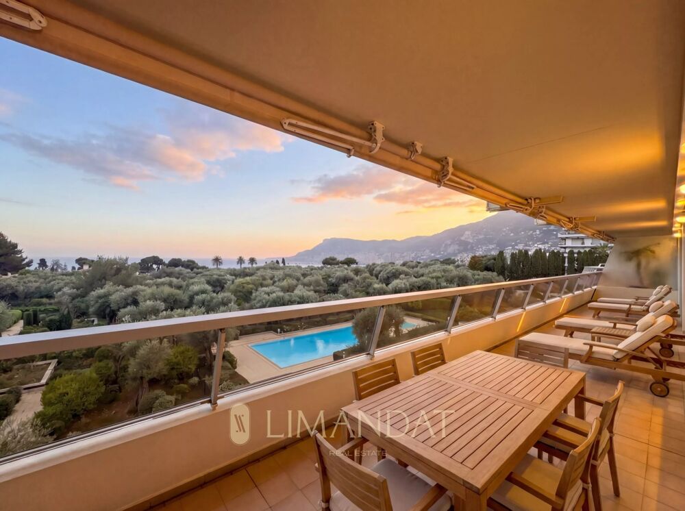 Roquebrune Cap Martin - dernier étage - 5 pièces 177,41 m2 terr