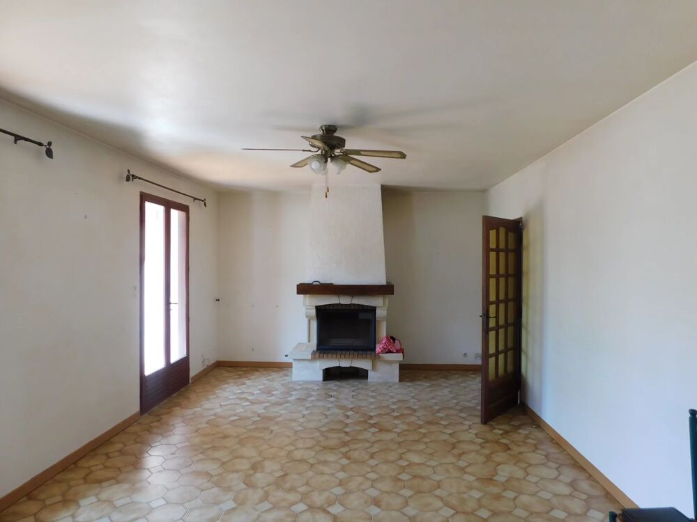 Ensemble immobilier sur 8000m2 de terrain - Excusivité