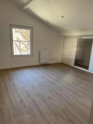  Appartement à louer 3 pièces 65 m²