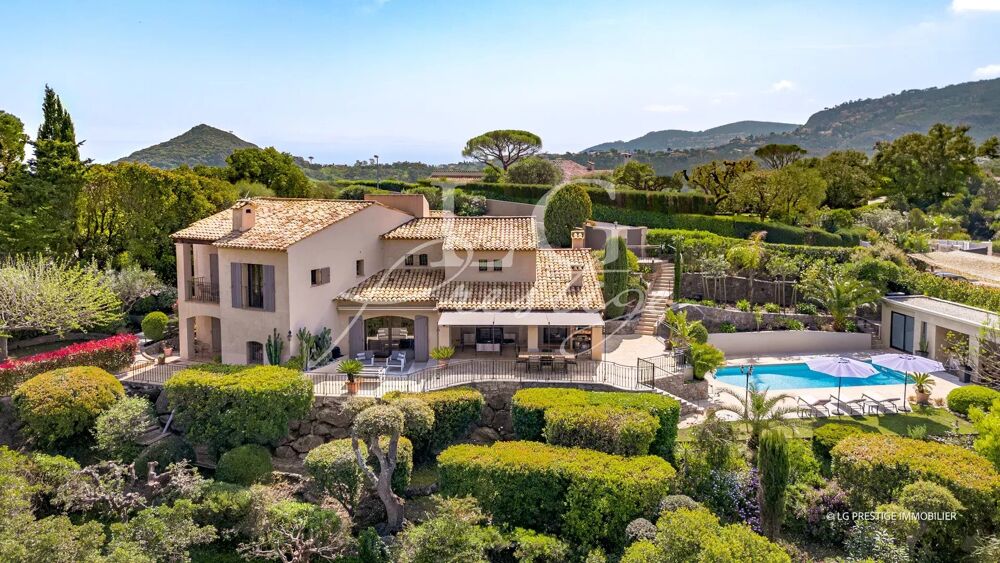 VUE PANORAMIQUE GOLF, MASSIF DE L'ESTEREL et MERCANTOUR
