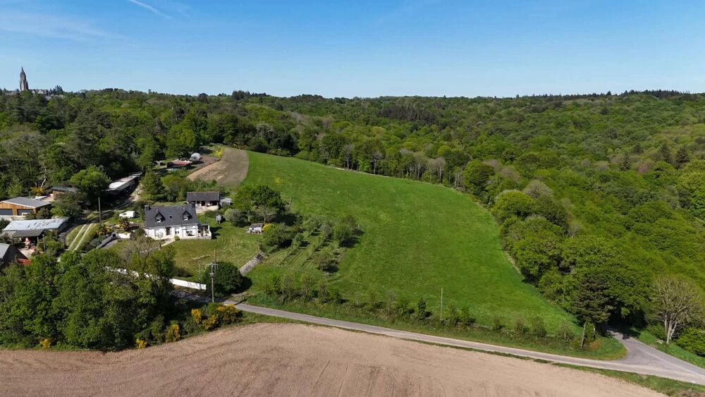 GUERN  MAISON FAMILIALE AVEC 2,5 HA DE PRAIRIE  IDÉAL PROPRIÉT