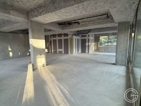 Local commercial 6000 06700 Saint-laurent-du-var