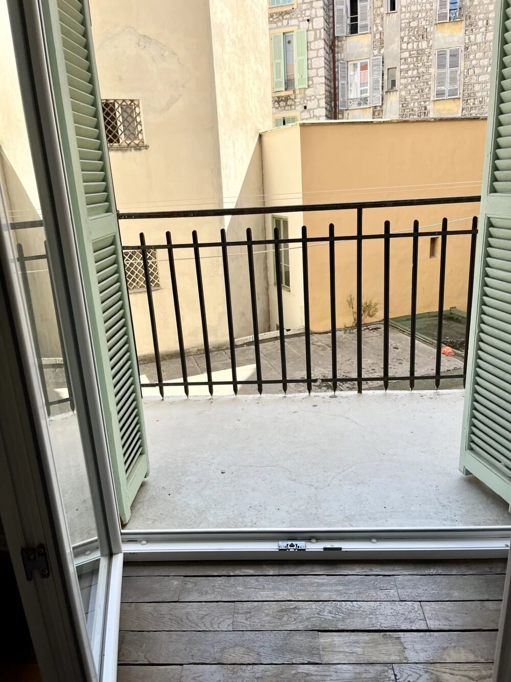 Location Appartement Belle chambre situé au centre ville de Nice Nice