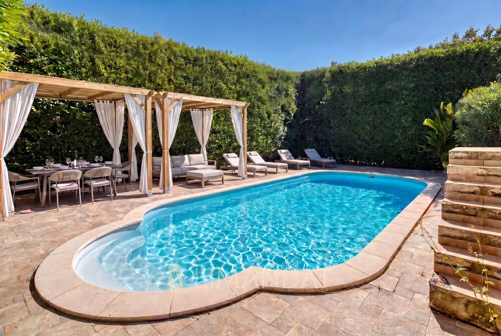 Roquebrune-Cap-Martin - Villa 215 m2 avec Piscine