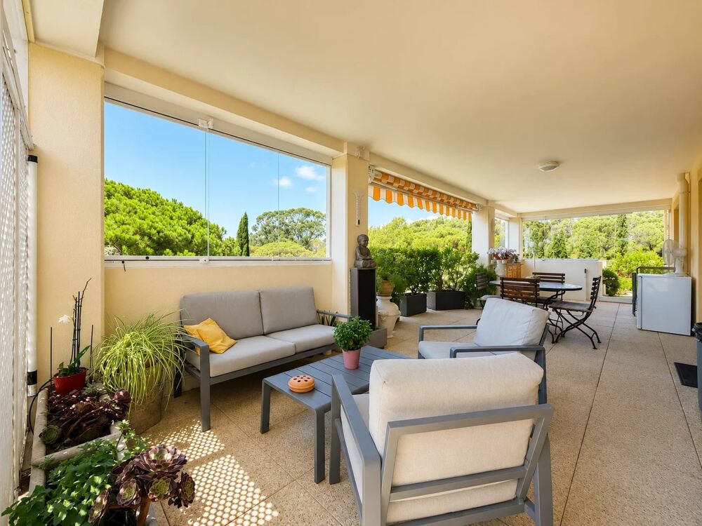 EXCLUSIVITÉ  APPARTEMENT DEXCEPTION 4 PIÈCES DE 108 M²  DERNI