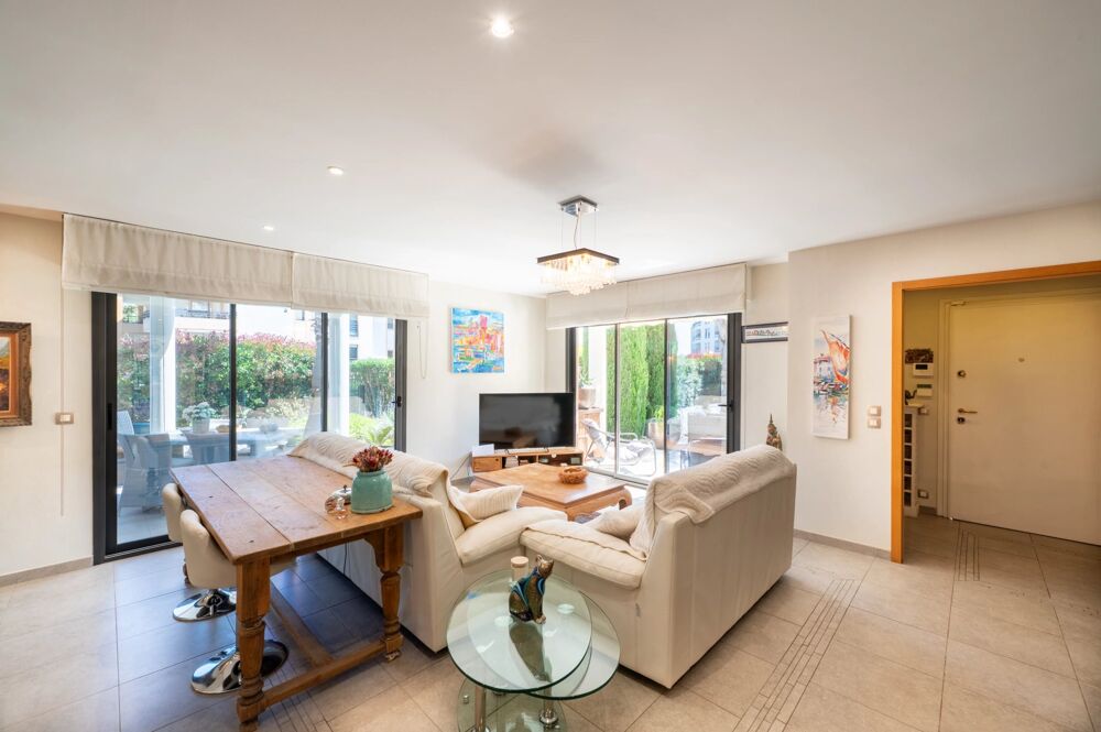 Vente Appartement SAINT-RAPHAËL – APPARTEMENT 4 PIÈCES DE 110 M² EN REZ-DE-JARDIN Saint-raphaël