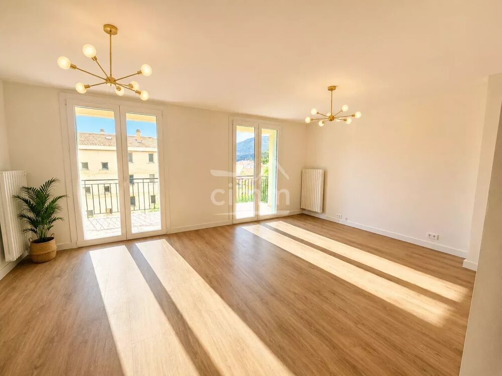 Appartement T3 de 80 m² refait à neuf