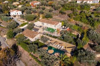  Maison � vendre 10 pi�ces 380 m�