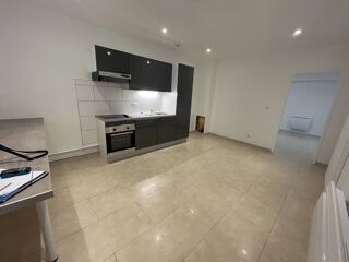  Appartement à louer 3 pièces 115 m²