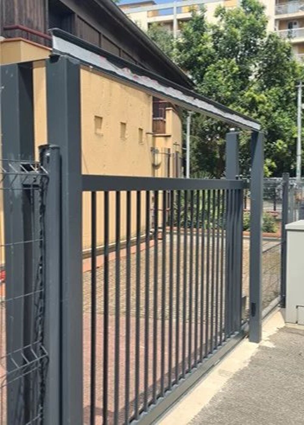A vendre - STUDIO AVEC PARKING PROCHE UNIVERSITE