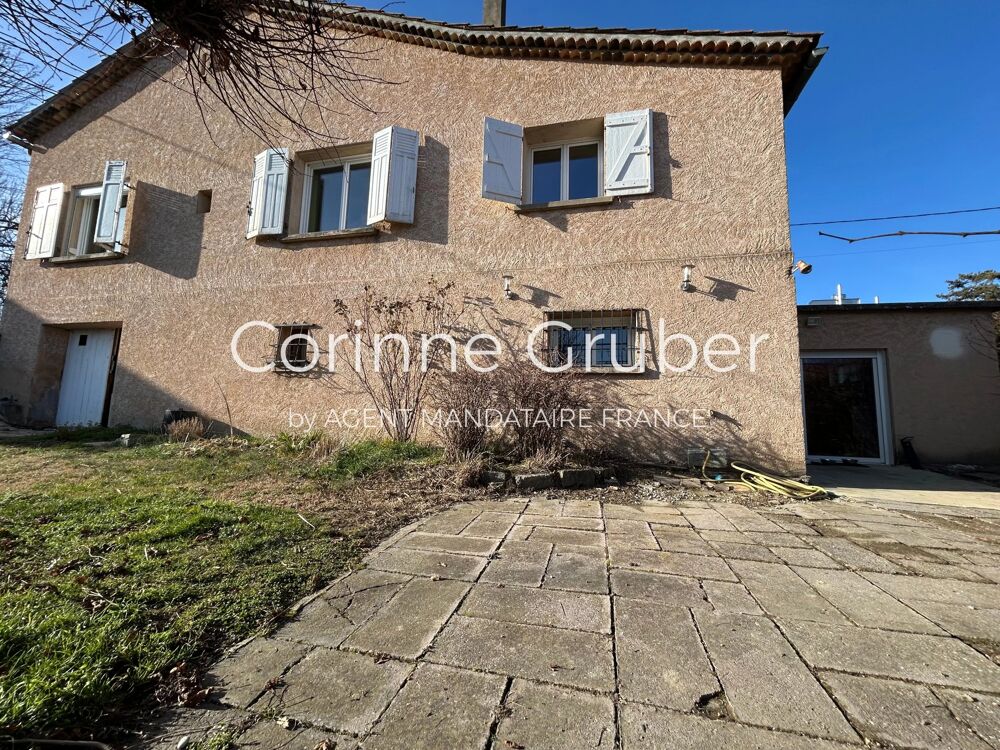 EXCLUSIVITÉ - PROCHE DE DIGNE-LES-BAINS : SPACIEUSE MAISON DE 19