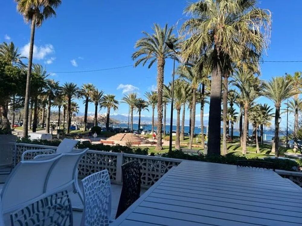 Location Maison ANTIBES - Villa face à la mer meublée de type 6 - 131m² Antibes