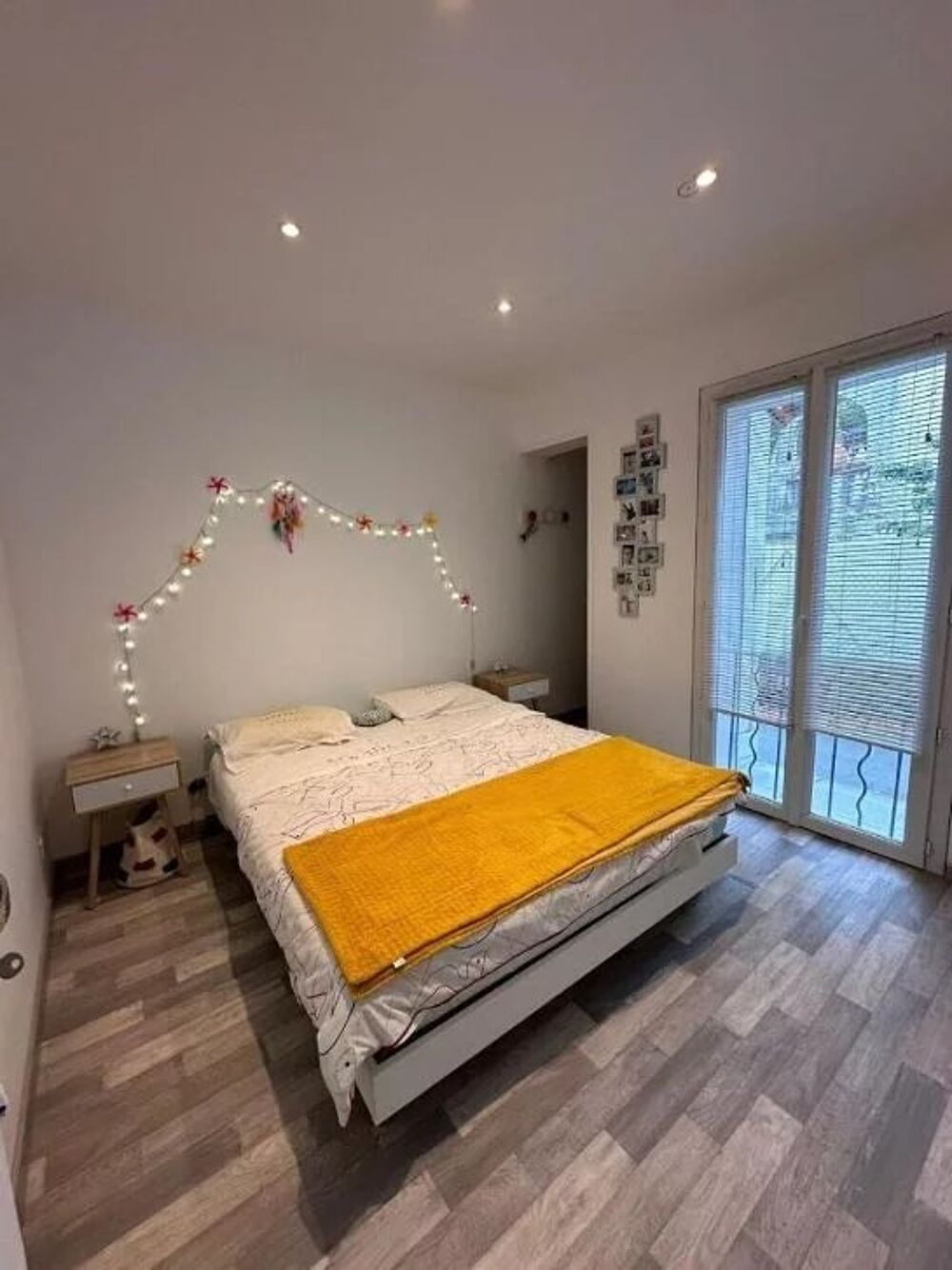 Trois piéces dans une belle villa