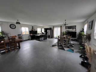  Maison à vendre 11 pièces 282 m²
