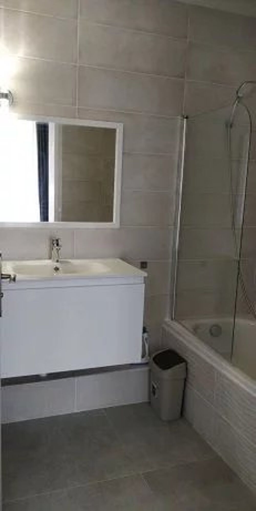 Location Appartement Deux pièces avec terrasse sur Vallauris Vallauris