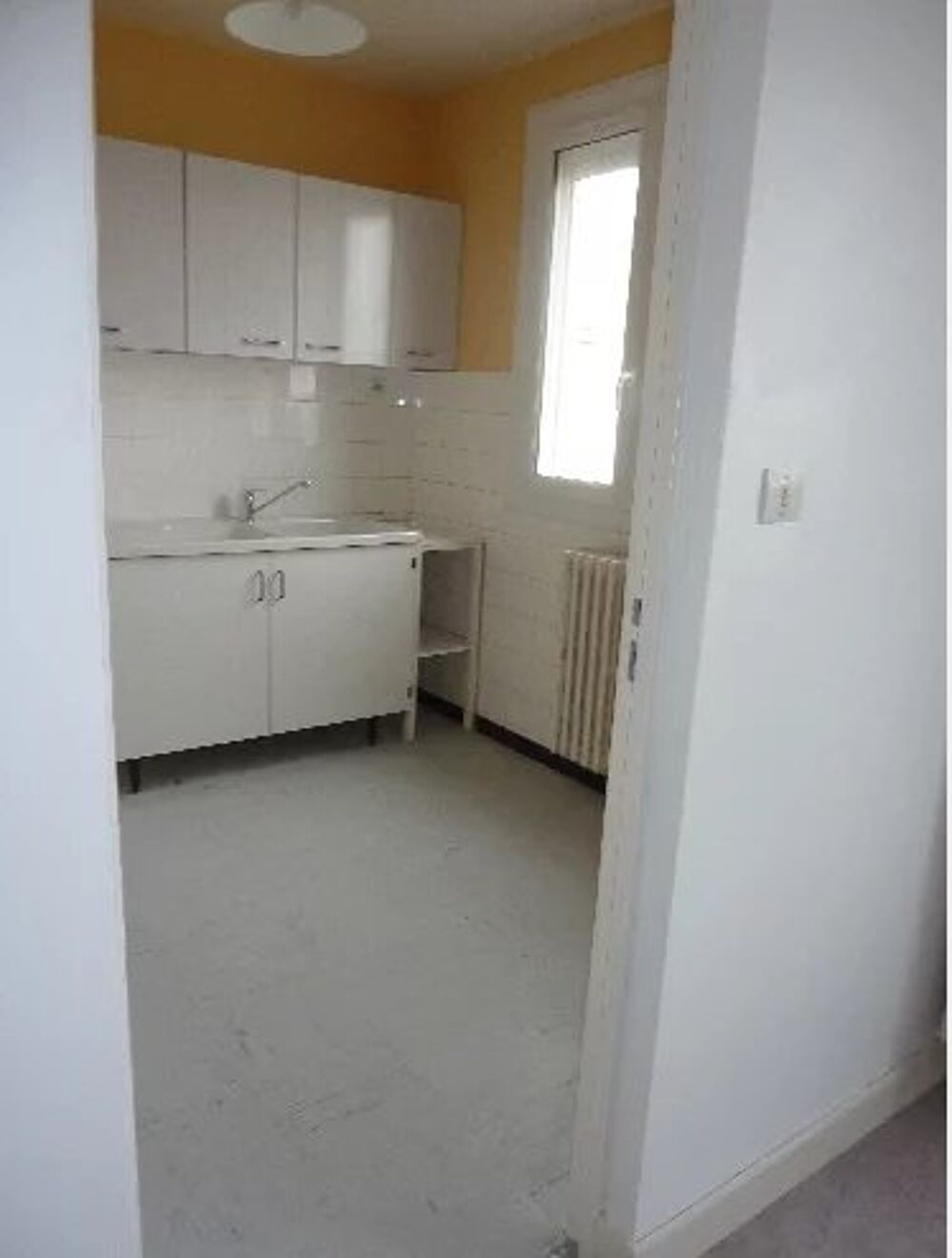 Location Appartement APPARTEMENT F1 LE MANS BOLLÉE Le mans