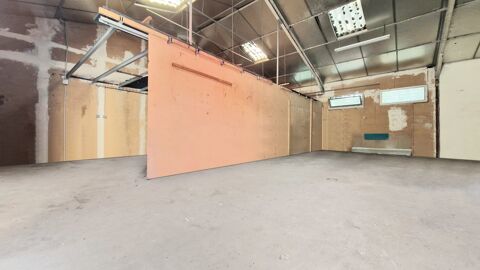   Hangar professionnel et sa maison d'habitation � Annecy Cran-G�v Maison - 6 pi�ce(s) - 343 m�