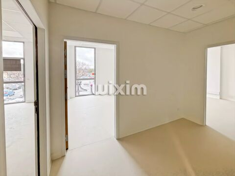 Local m&eacute;dical 60m2 215000 26700 Pierrelatte