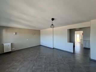 Appartement à louer 3 pièces 75 m²