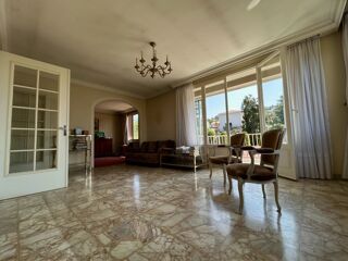  Maison  vendre 10 pices 210 m