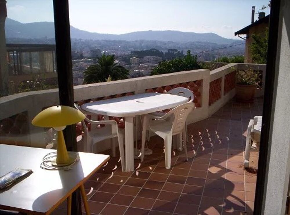 Location Appartement Studio de 22m² avec terrasse Nice