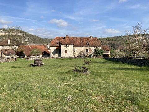 Maison quercynoise et bâtiments agricoles à rénover avec vue imp 304950 Sauliac-sur-Cl (46330)