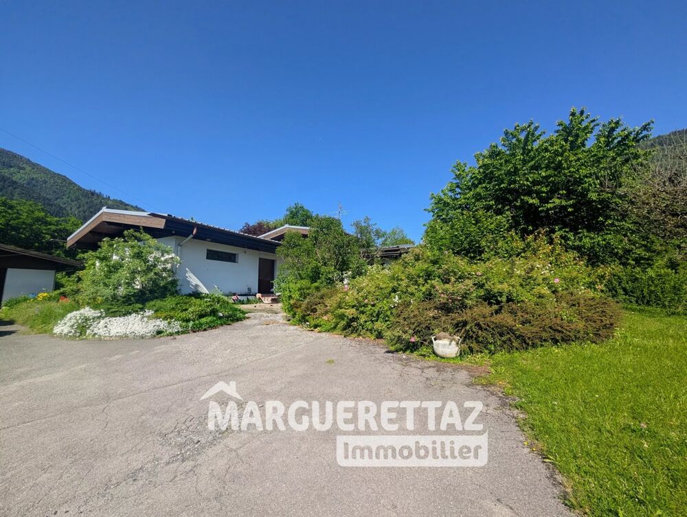 Vente Maison Maison de 115m² avec dépendances et garages - 2400m² terrain - S Saint-jeoire