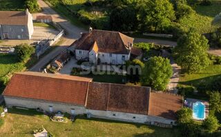  Maison  vendre 8 pices 335 m